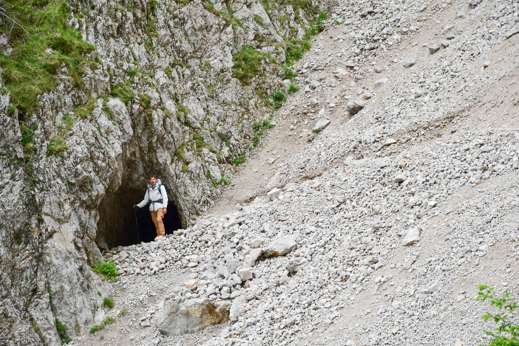 Born Tunnel Nadine at Entrance